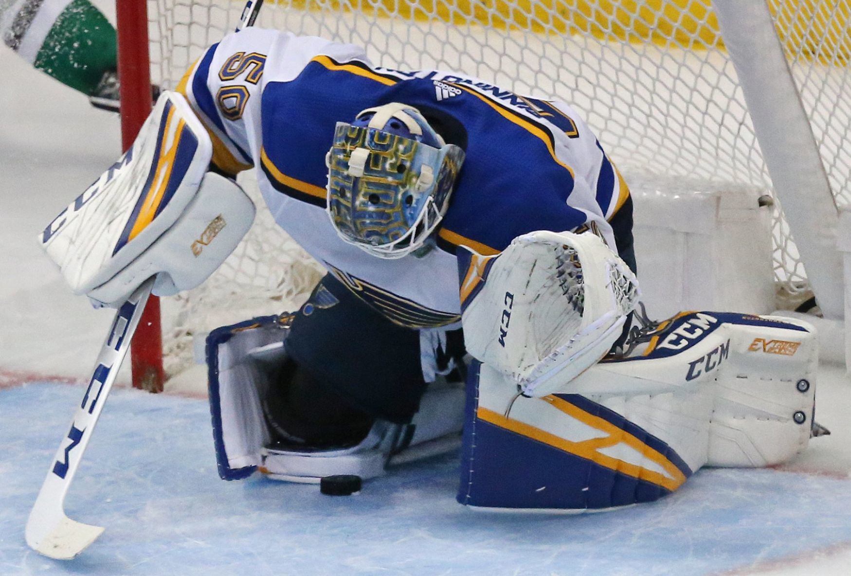 Blues and Stars skate in Game 3 of their playoff
